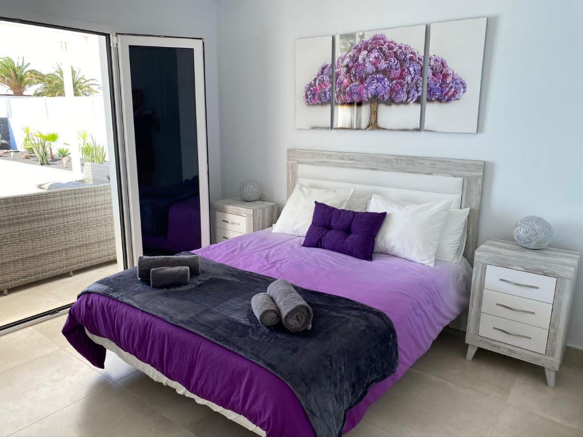 Villa Ashdene - Luxury Modern With Large Heated Pool Wifi Uk Tv Bar & Bbq