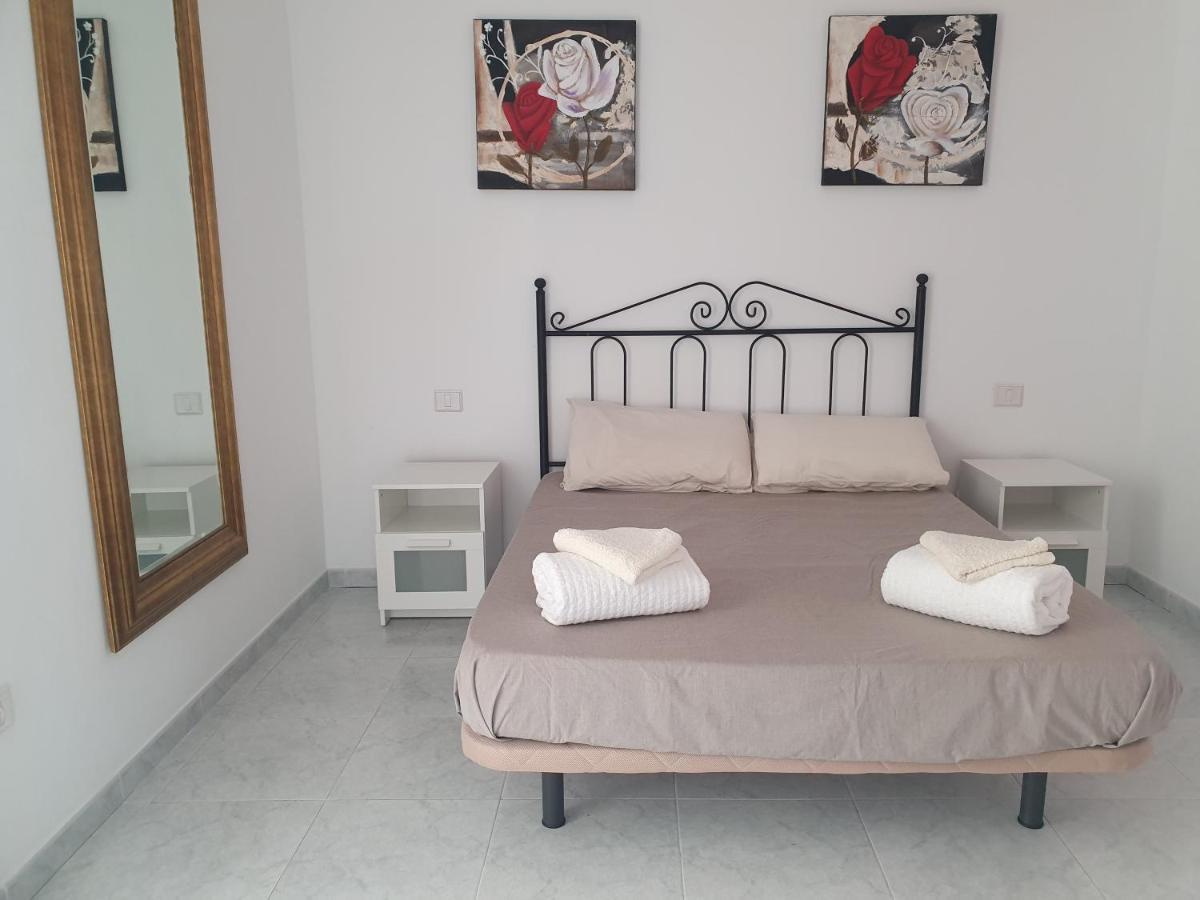 Villa Fun Family Villa-crazy Golf Course-heated Pool-cocktail Bar-jacuzzi-games Room-wifi &uk Tv