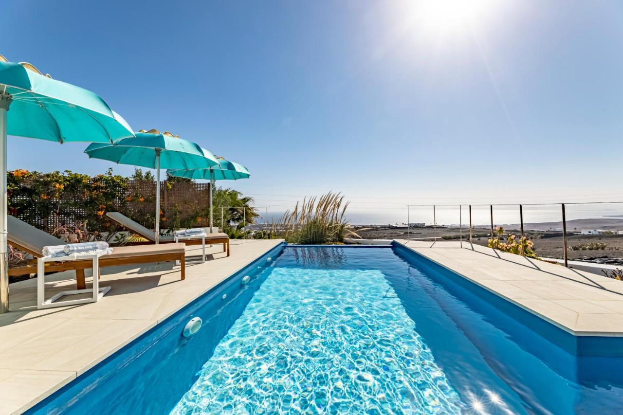 Infinity: Panoramic Sea Views & Private Heated Pool