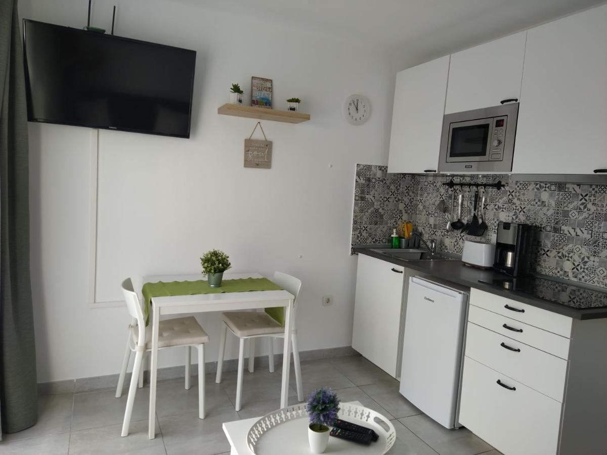 Delfines 2 - Small - Pool View- Good Wifi - 5 Minuts To The Beach Apartment *