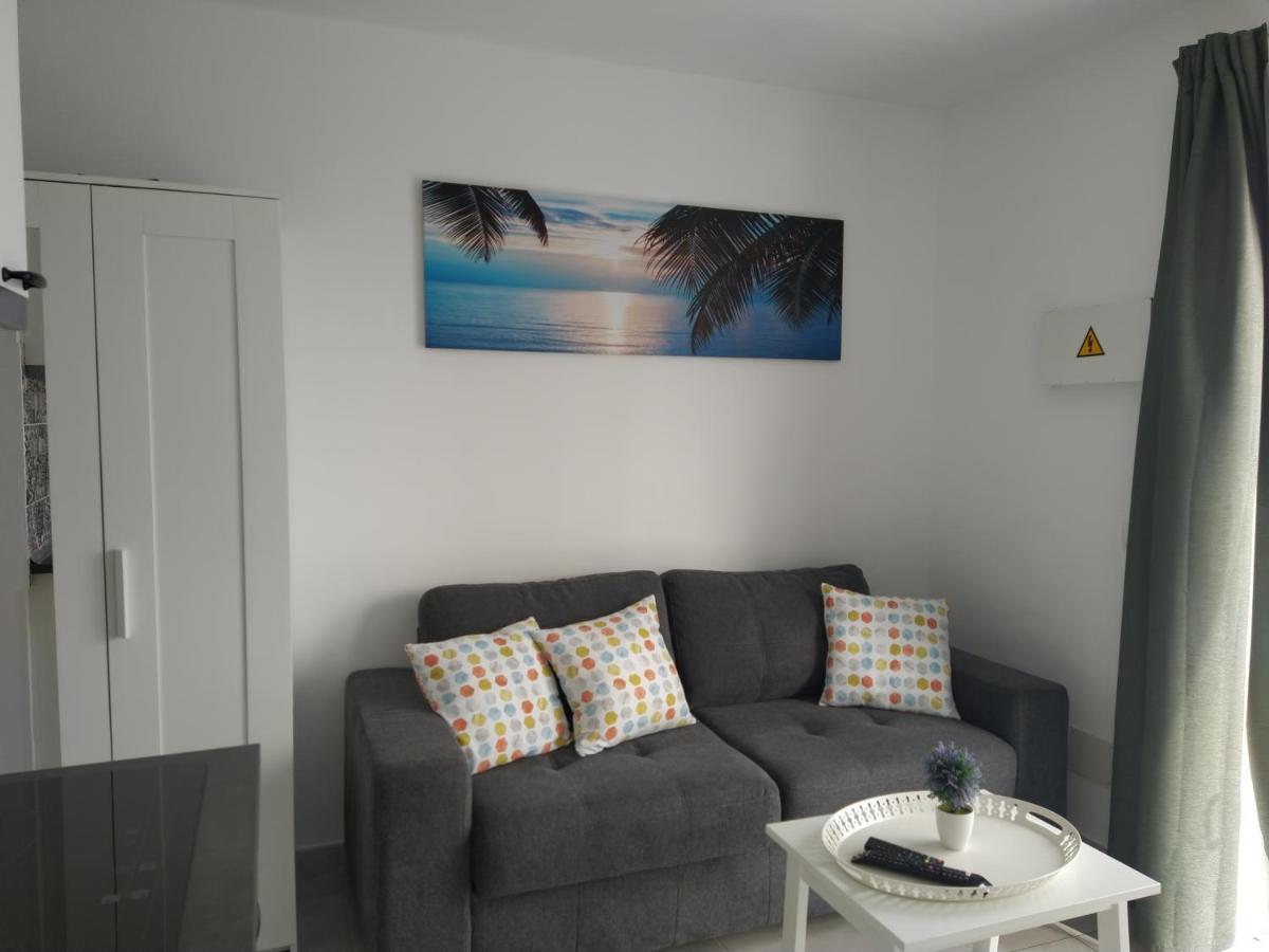 Apartment Delfines 2 - Small - Pool View- Good Wifi - 5 Minuts To The Beach *