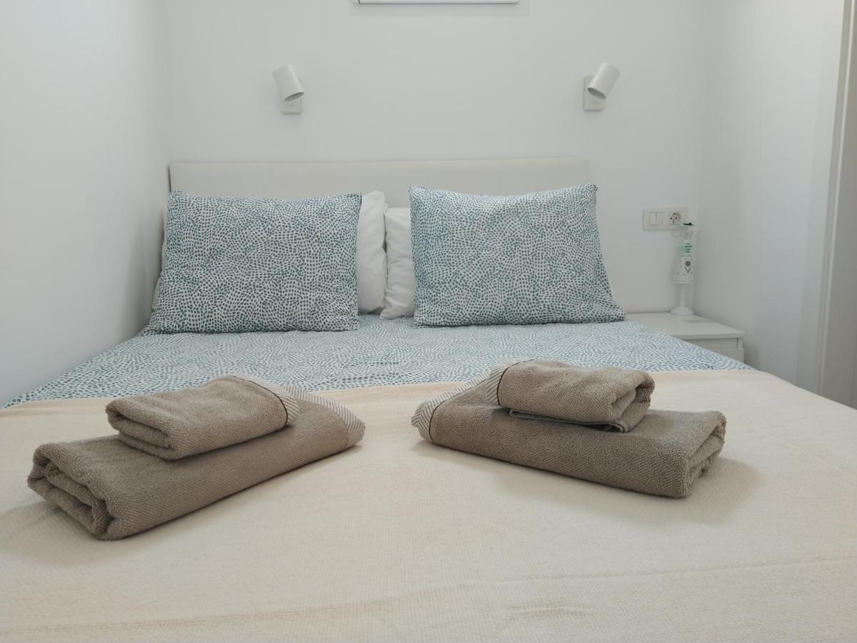 Delfines 2 - Small - Pool View- Good Wifi - 5 Minuts To The Beach Apartment