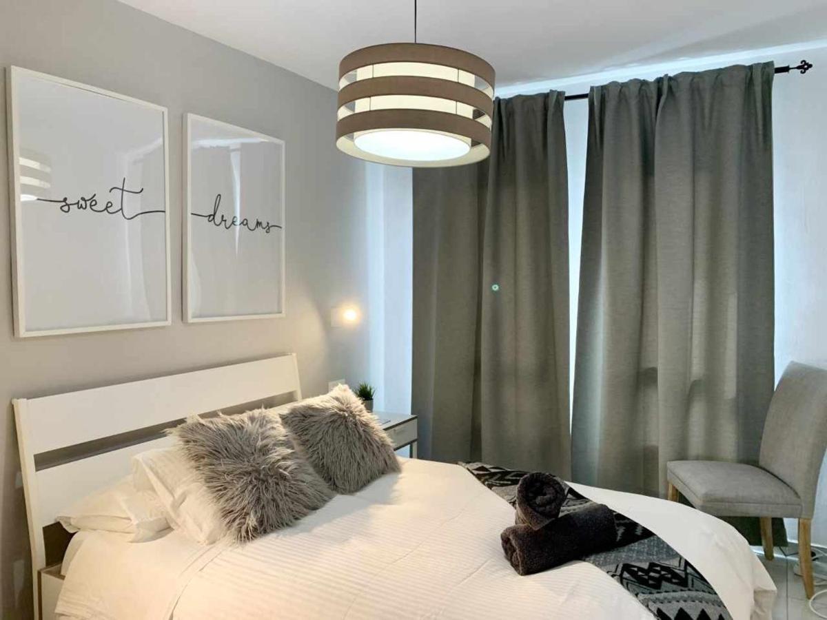 Holyhome 208 * Costa Teguise
