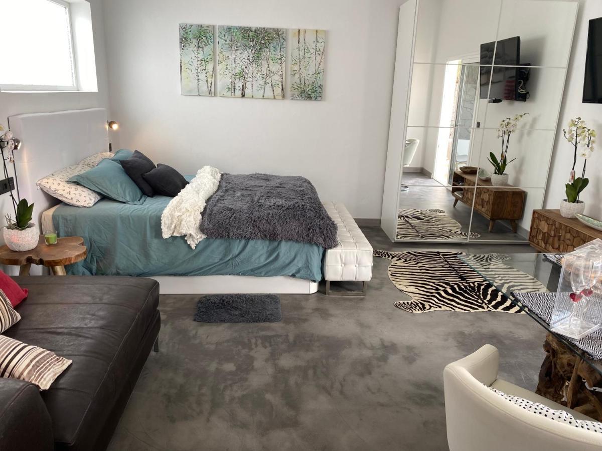Apartment Luxury Studio, Sea View, Pool
