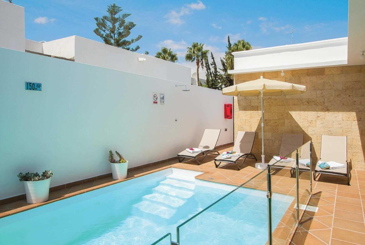Eris Villa *