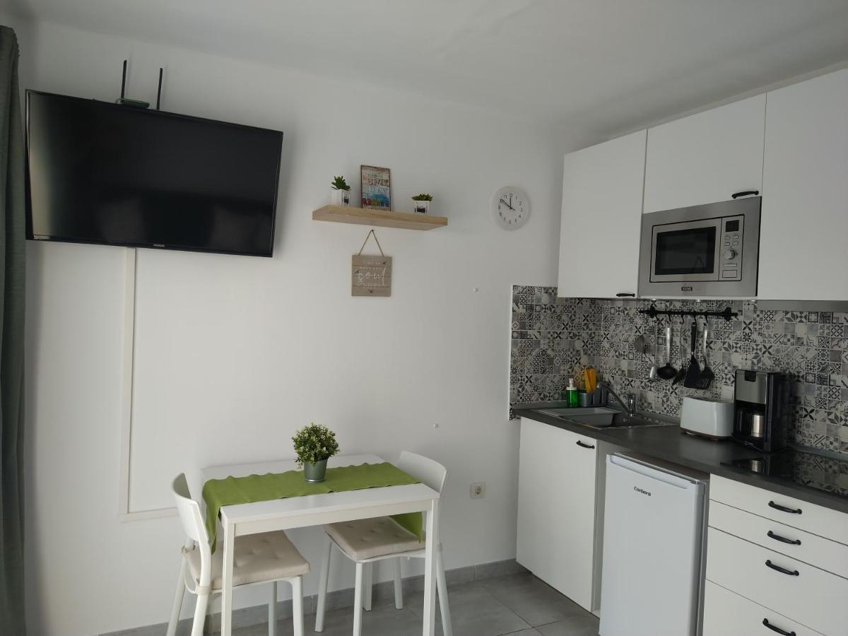 Apartment Delfines 2 - Small - Pool View- Good Wifi - 5 Minuts To The Beach Puerto del Carmen (Lanzarote)