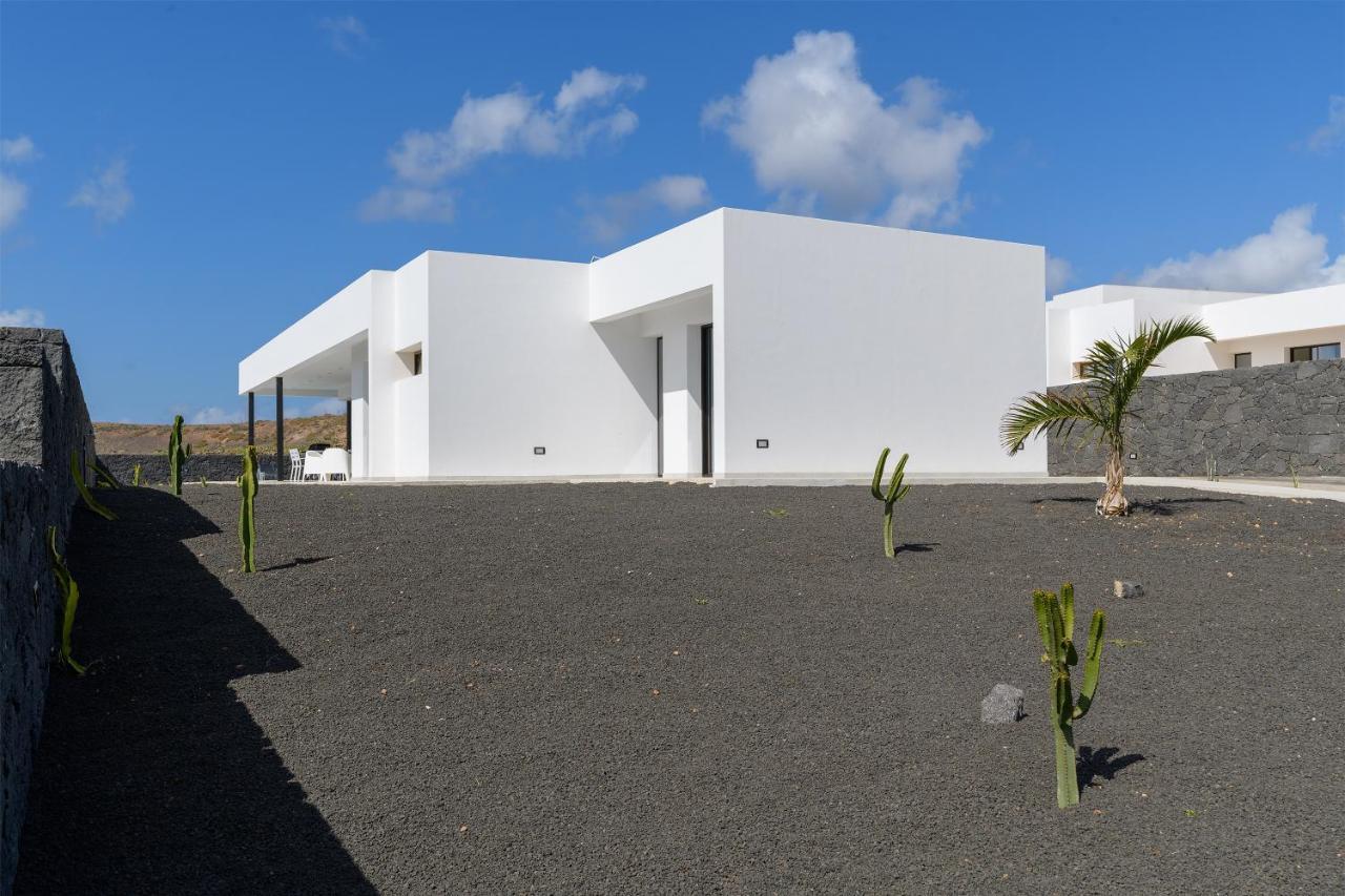 Ainara Villa