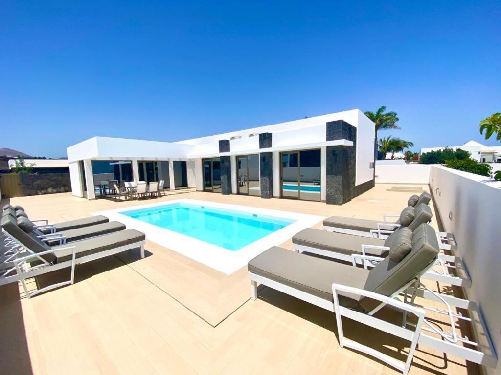 Luxury Celine - 3 Beds - 3 Baths Puerto del Carmen (Lanzarote)