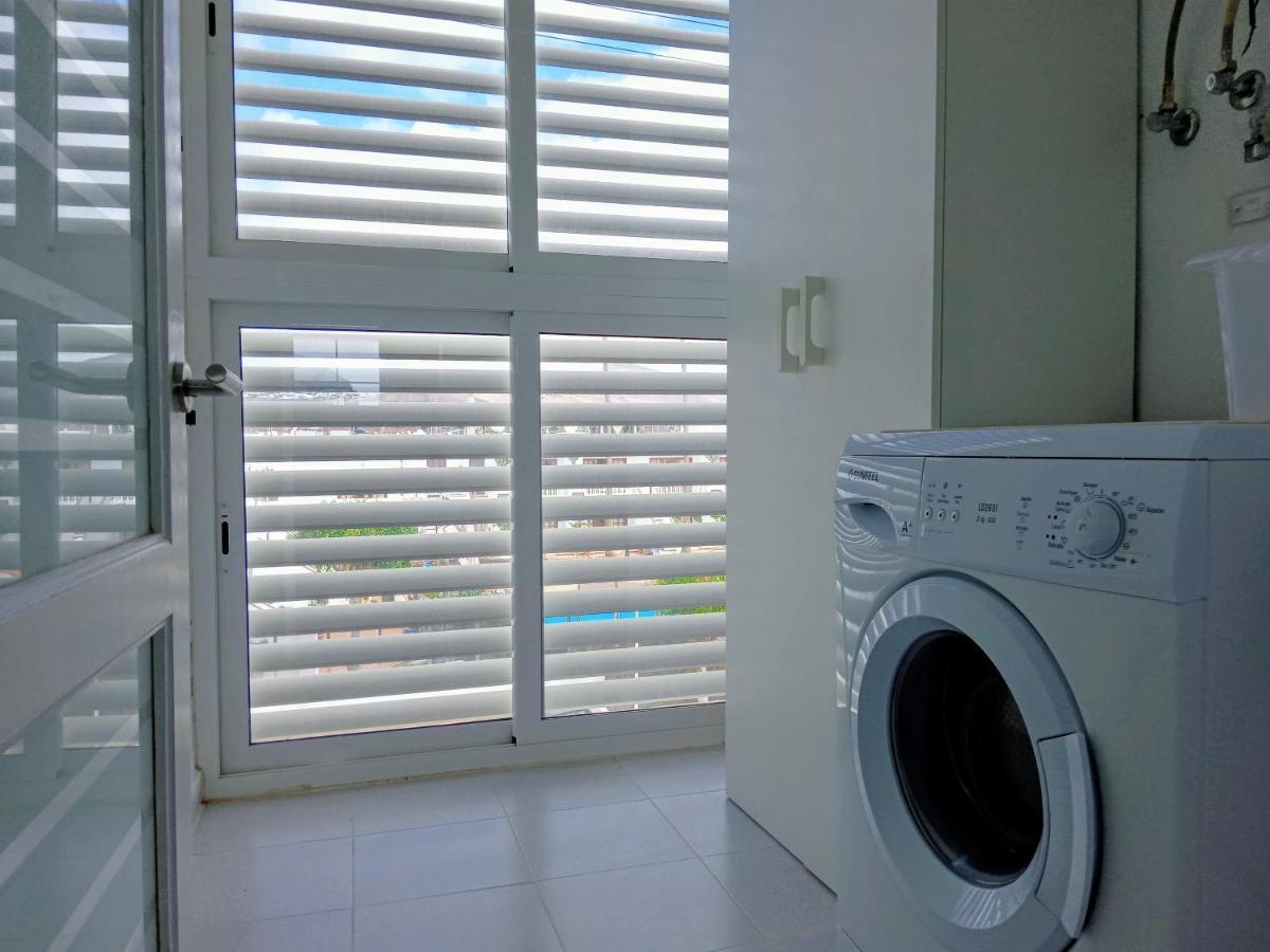 Apartment Aguazul - A Pie De Piscina Y Vistas Al Mar Puerto del Carmen (Lanzarote)
