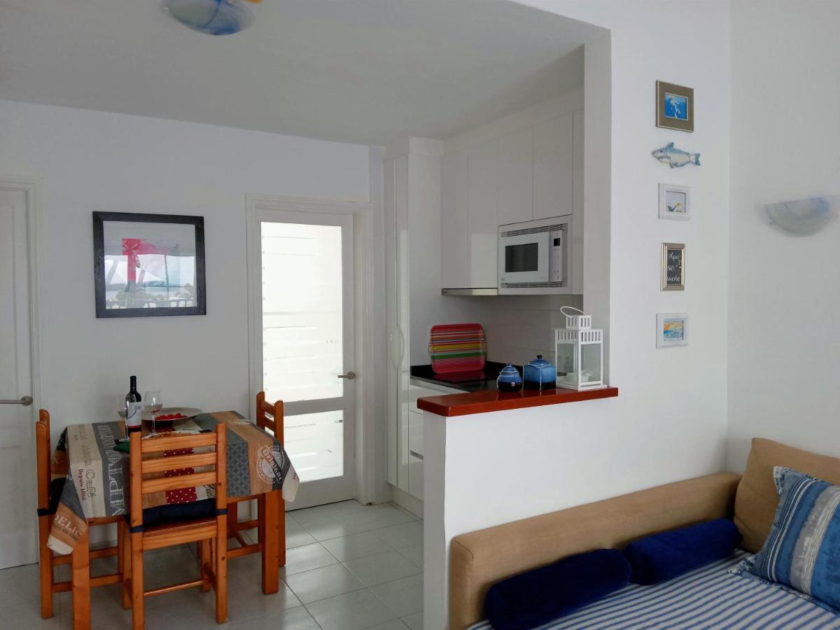 Apartment Aguazul - A Pie De Piscina Y Vistas Al Mar Puerto del Carmen (Lanzarote)