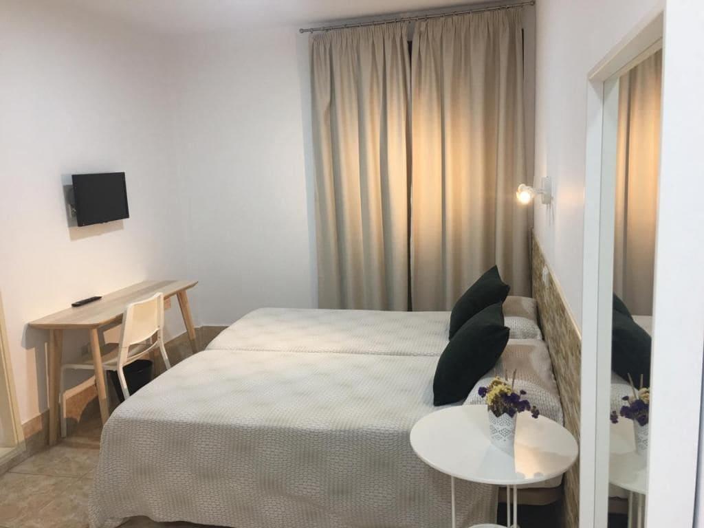Residencia Cardona Hostal Arrecife (Lanzarote)