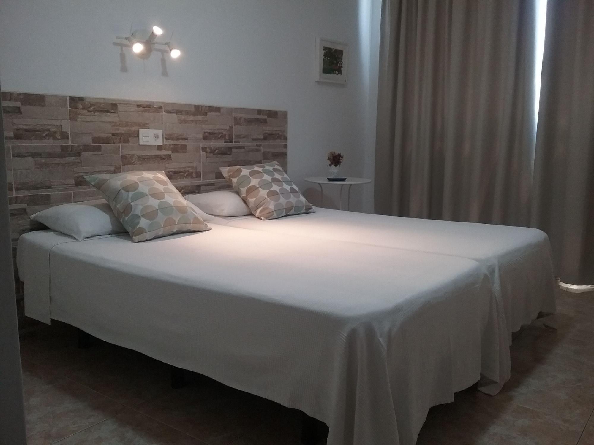 Residencia Cardona Hostal Arrecife (Lanzarote)