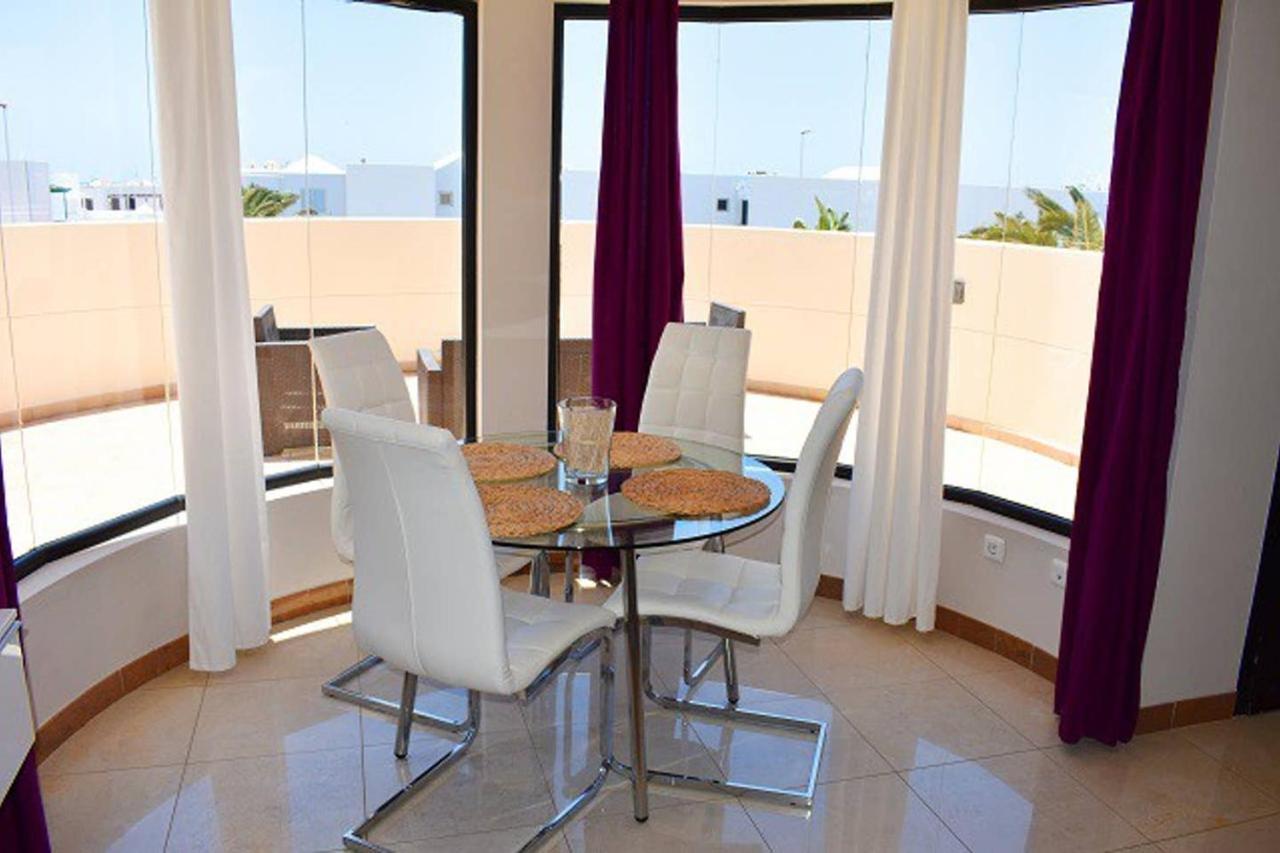 Riviera Park 10a- 1st Fl. - 2 Bed - Air Con- Wi-fi * Puerto del Carmen (Lanzarote)