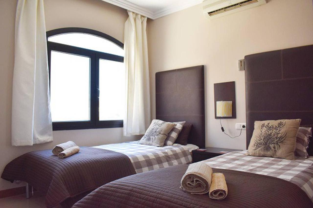Riviera Park 10a- 1st Fl. - 2 Bed - Air Con- Wi-fi Apartment *