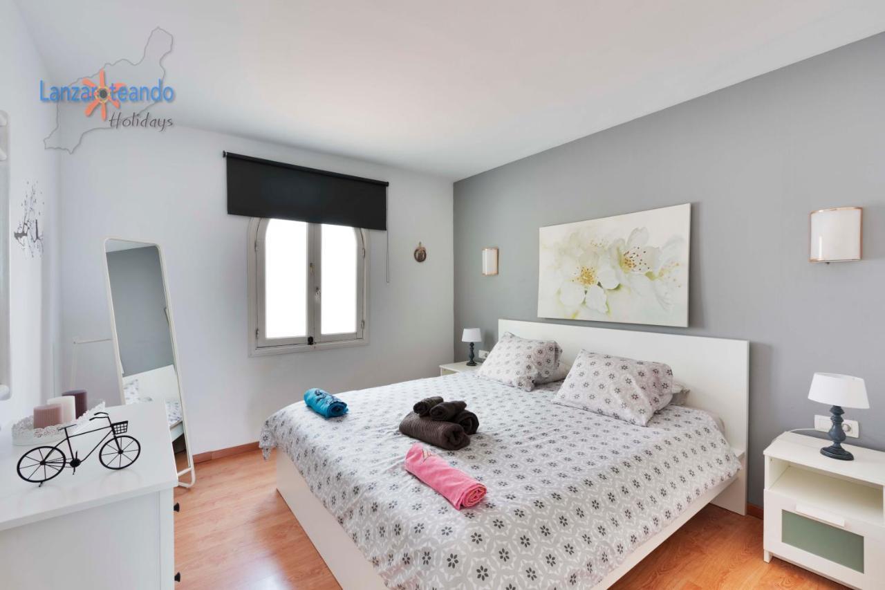 Black&white - T239 Apartamento Costa Teguise