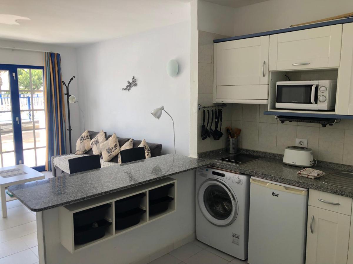 Casa Eef - One Bedroom Close To The With A Communal Pool *