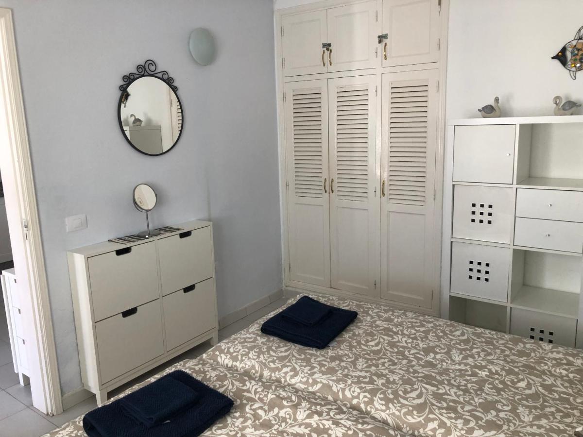 Casa Eef - One Bedroom Close To The With A Communal Pool Apartamento *