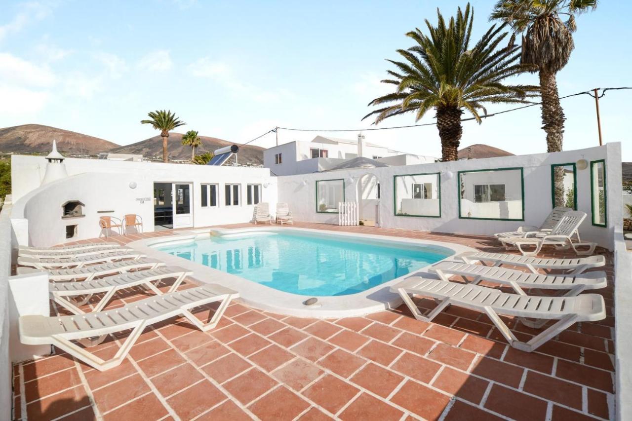 Casa Blanca Villa *