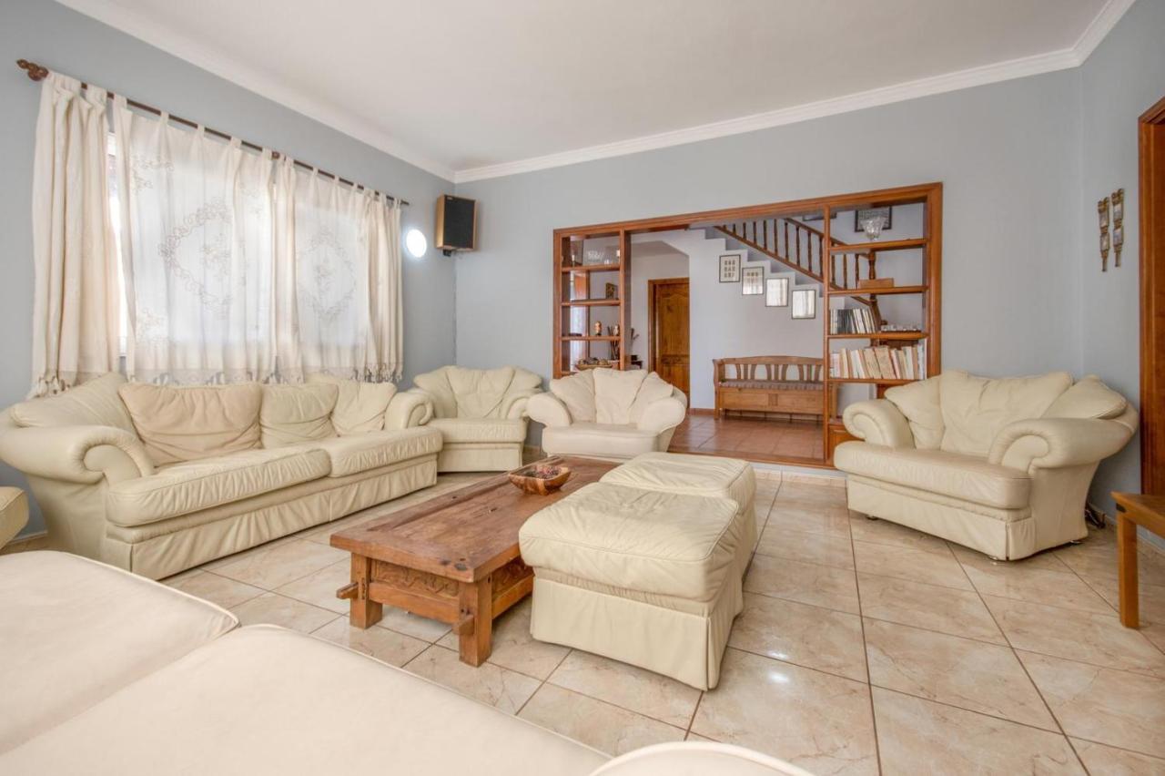 Casa Nira Villa
