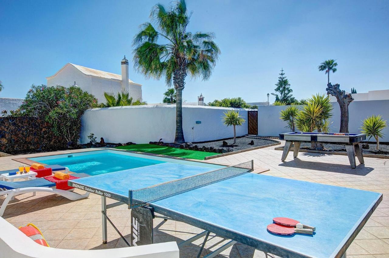 Domingo By Villa Puerto del Carmen (Lanzarote)