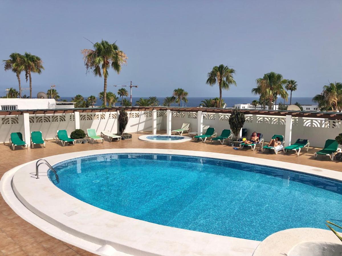 Blue Sea View Apartment