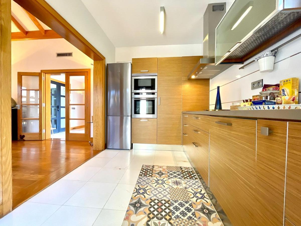 Villa A With Private Pool, Beachfront, Ac, Wifi, Bbq In Playa Blanca (Lanzarote)