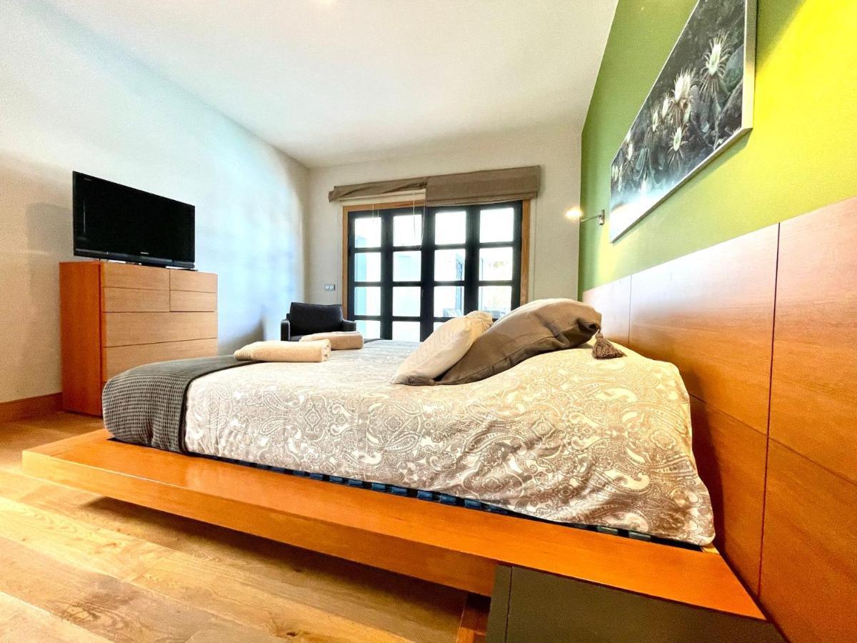 A With Private Pool, Beachfront, Ac, Wifi, Bbq In Playa Blanca (Lanzarote)