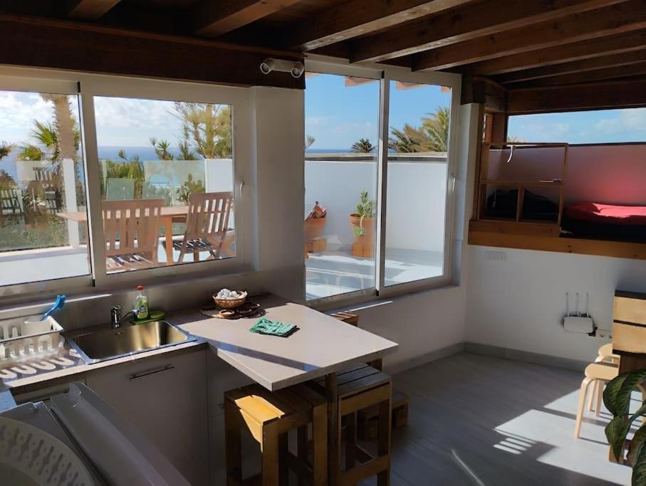 360 View To Ocean And Cliffs Apartment