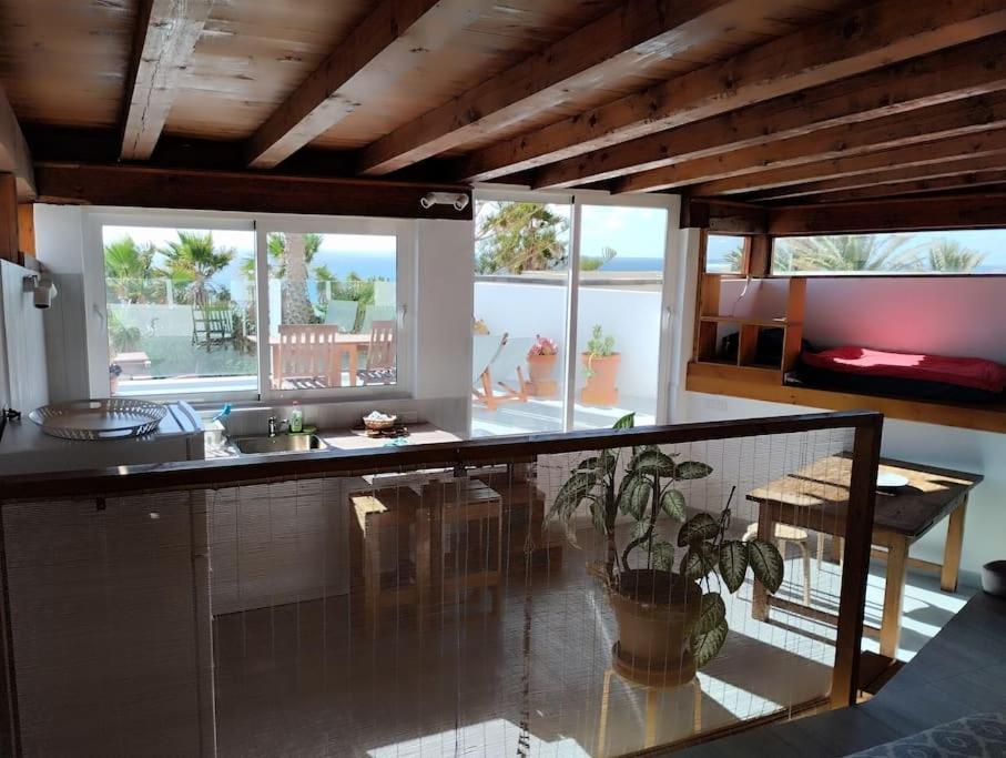 360 View To Ocean And Cliffs *
