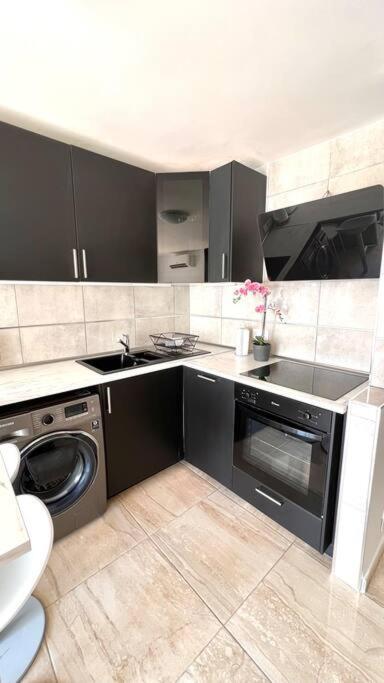 Apartment Casa Teddy - And Modern One Bedroom Tias