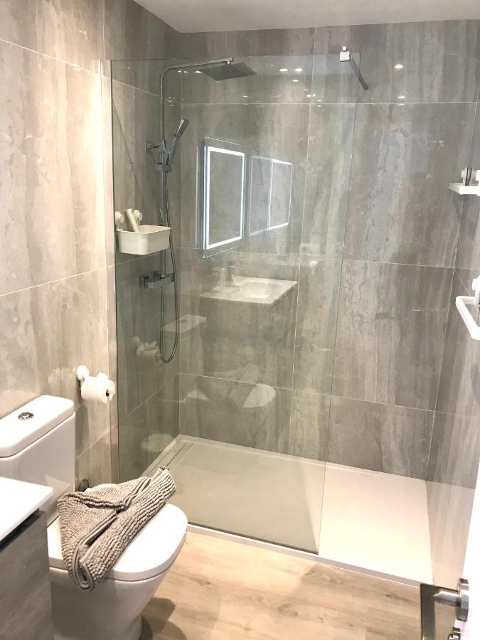 Air-conditioned 2 Bedroom Poolside Apt - Free Wifi Apartment Puerto del Carmen (Lanzarote)