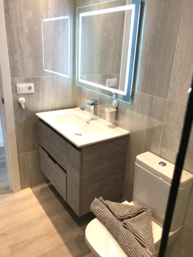 Apartment Air-conditioned 2 Bedroom Poolside Apt - Free Wifi