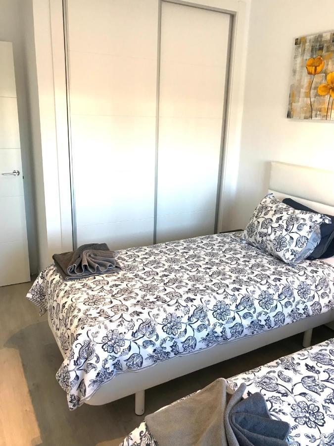 Air-conditioned 2 Bedroom Poolside Apt - Free Wifi Puerto del Carmen (Lanzarote)