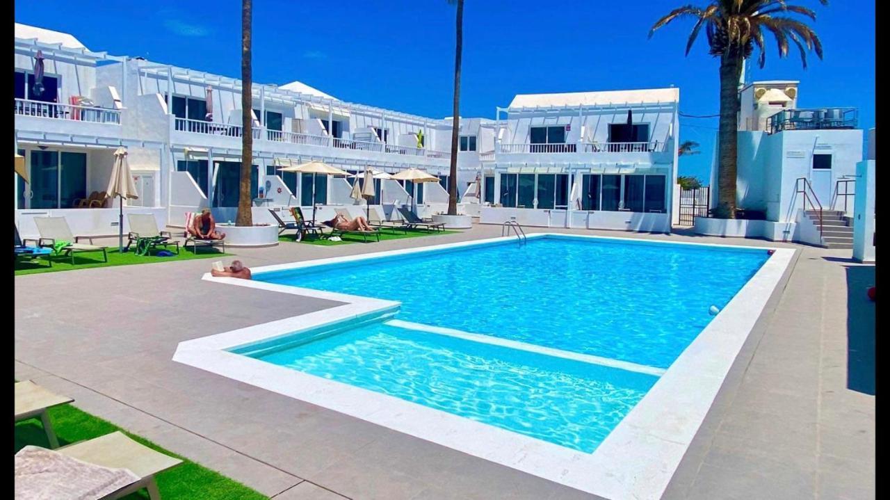 Apartment Air-conditioned 2 Bedroom Poolside Apt - Free Wifi
