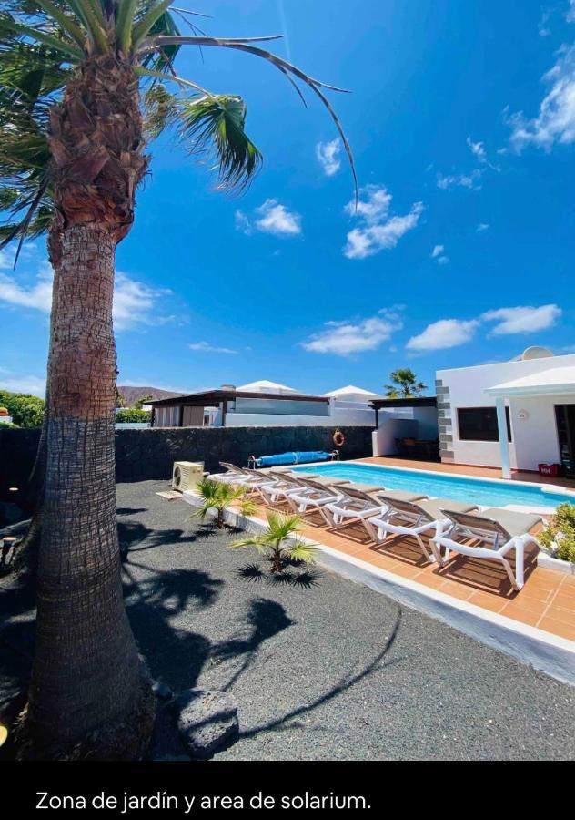 Agatha, Vacaciones En Familia En Lanzarote * Playa Blanca (Lanzarote)