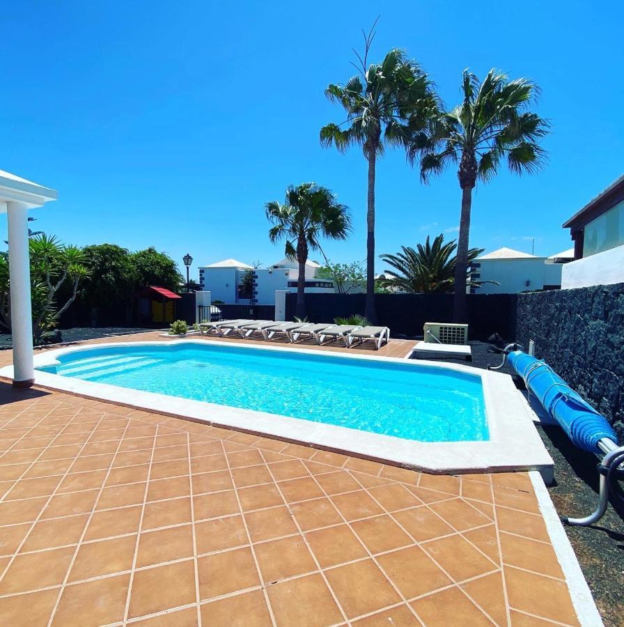 Agatha, Vacaciones En Familia En Lanzarote