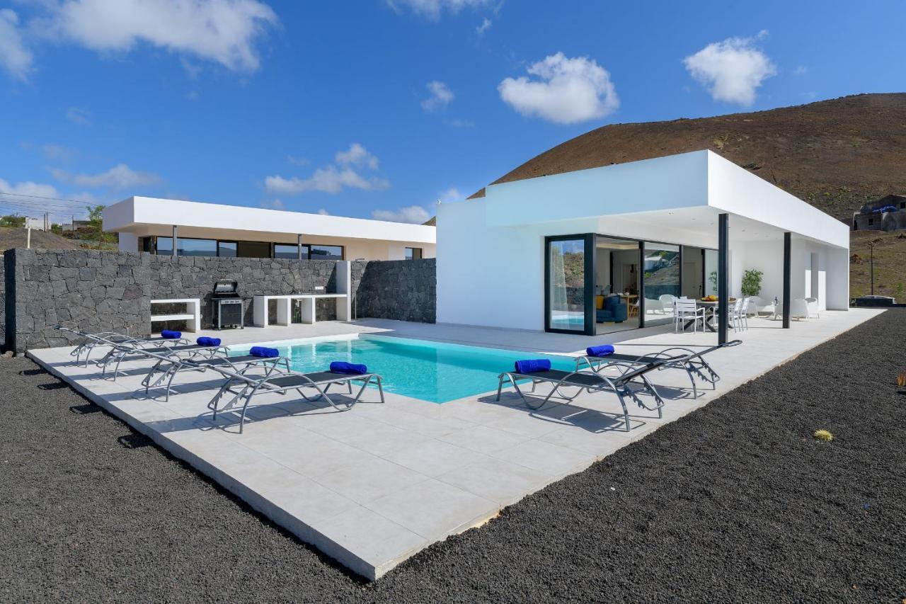 Ainara Villa *