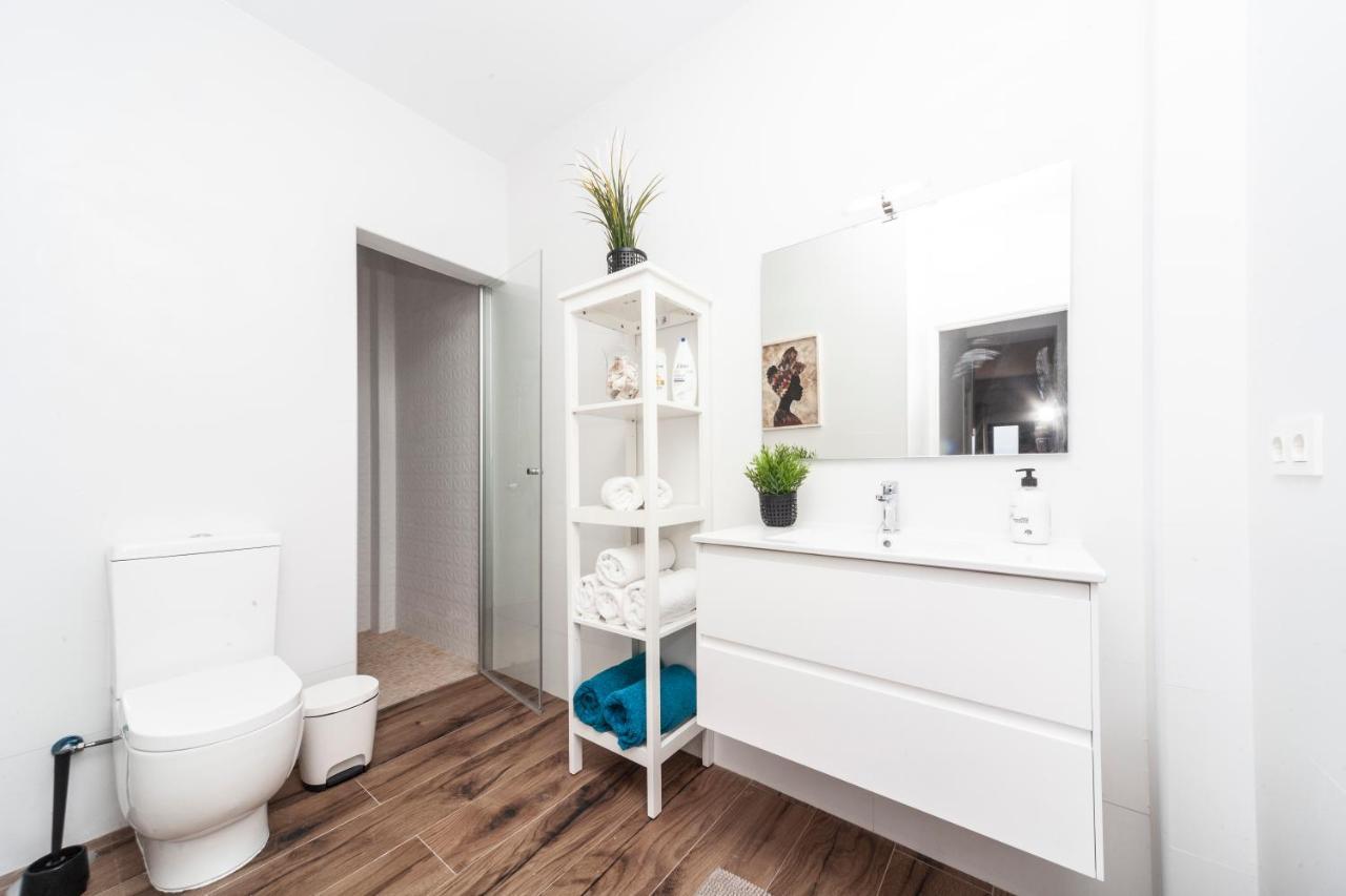 Apartment Luxury Sea Front V *