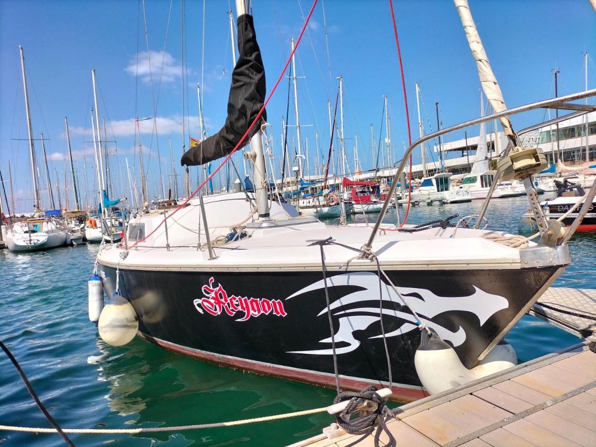 Canarian Pirat Botel