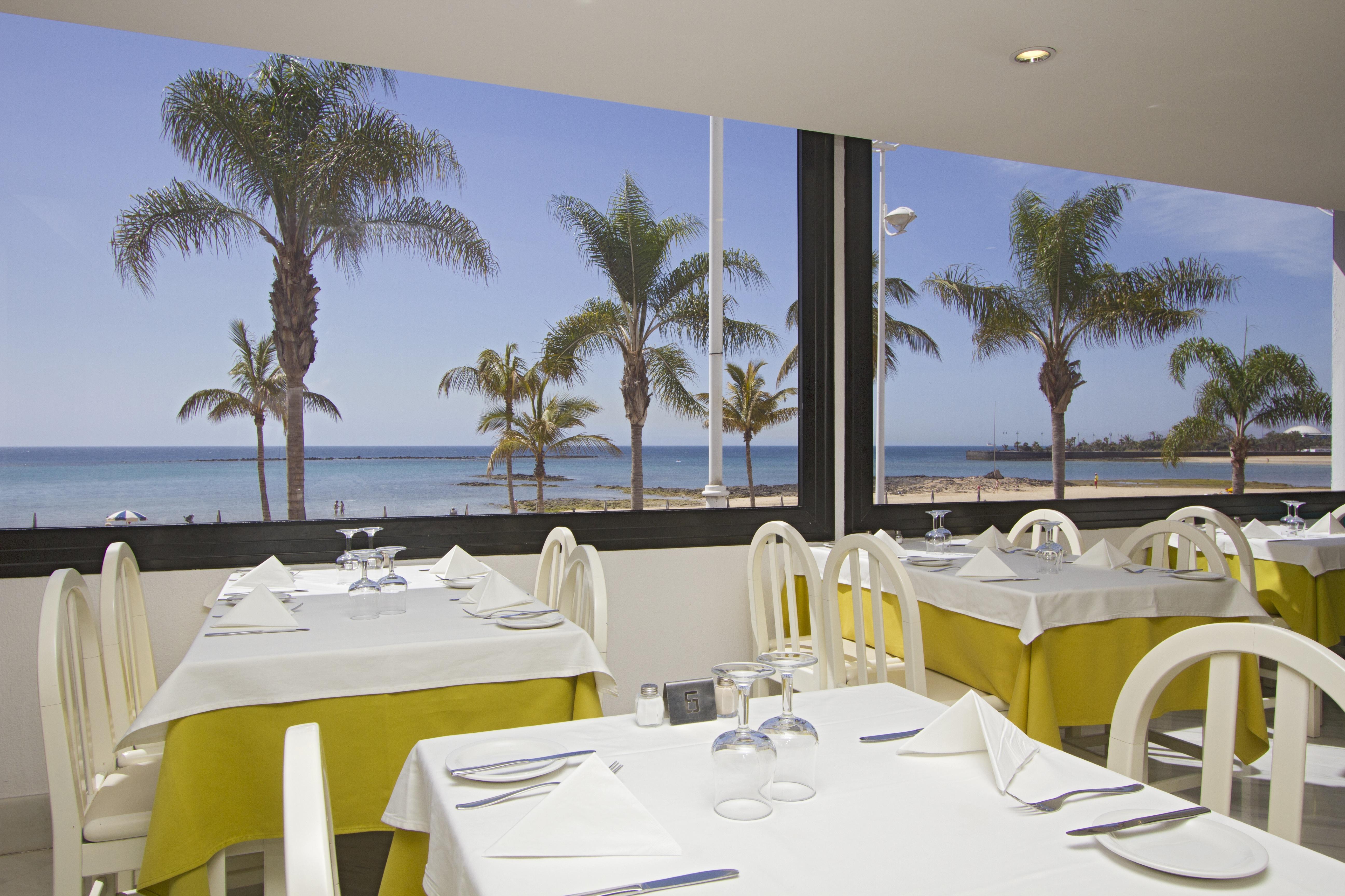 Lancelot Hotel 3*