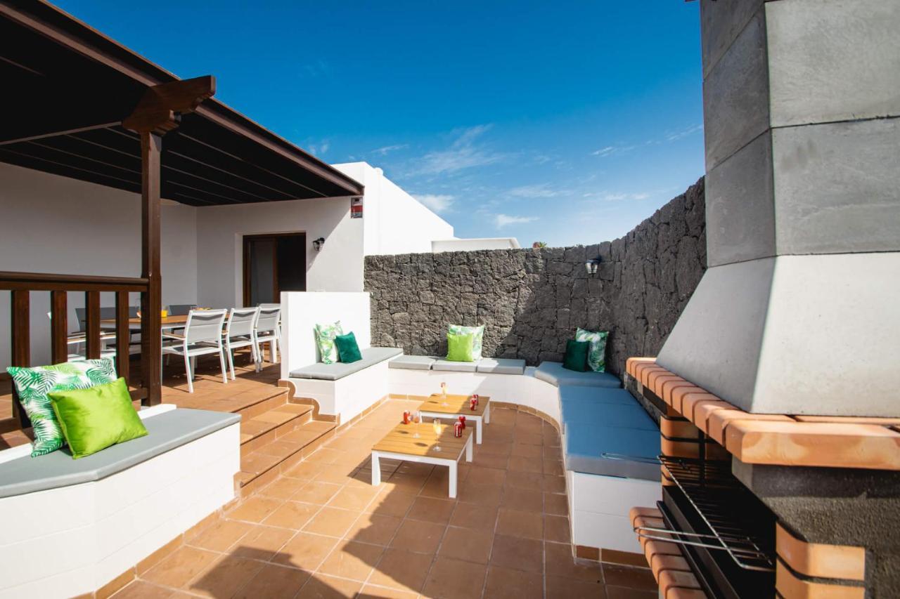 Stylish 6 Bedroom Princesa - Hot Tub - Heated Pool - Near & Waterparks Villa