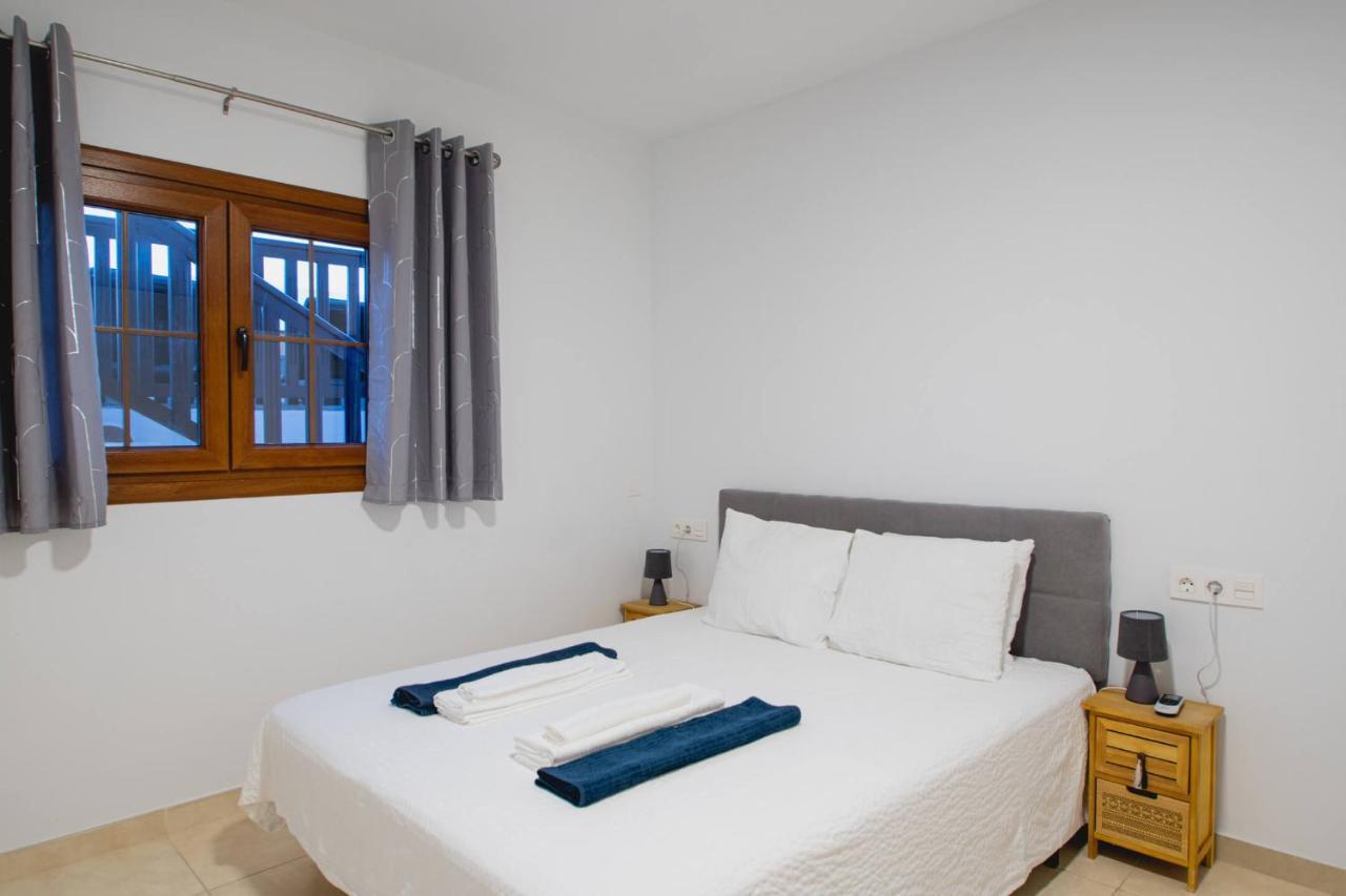 Vista Reina - Luxury 6 Bedroom - Heated Pool- Views - Pool Table - Vista Lobos - Villa Playa Blanca (Lanzarote)