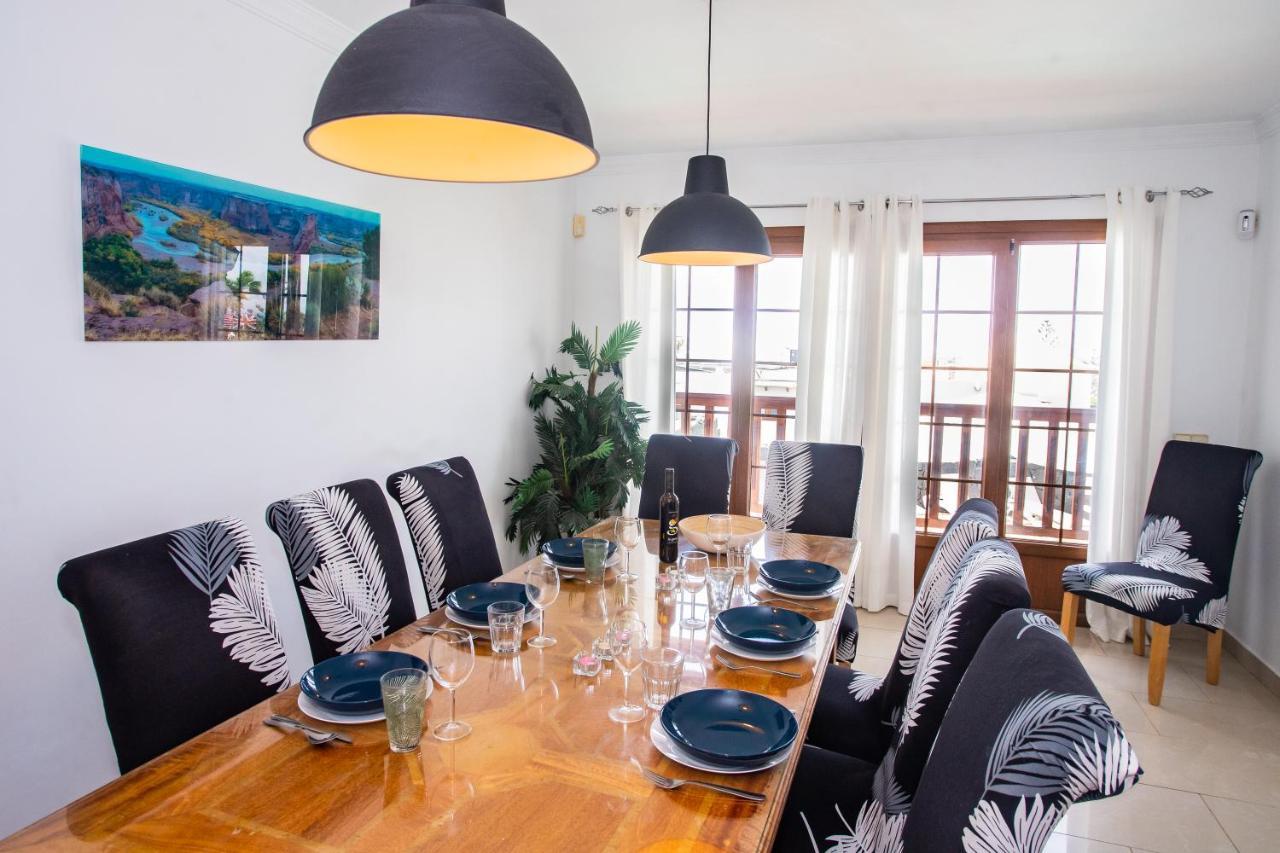22 Sea Views, Pool,games,hot Tub, Office With Computer+ Wifi *