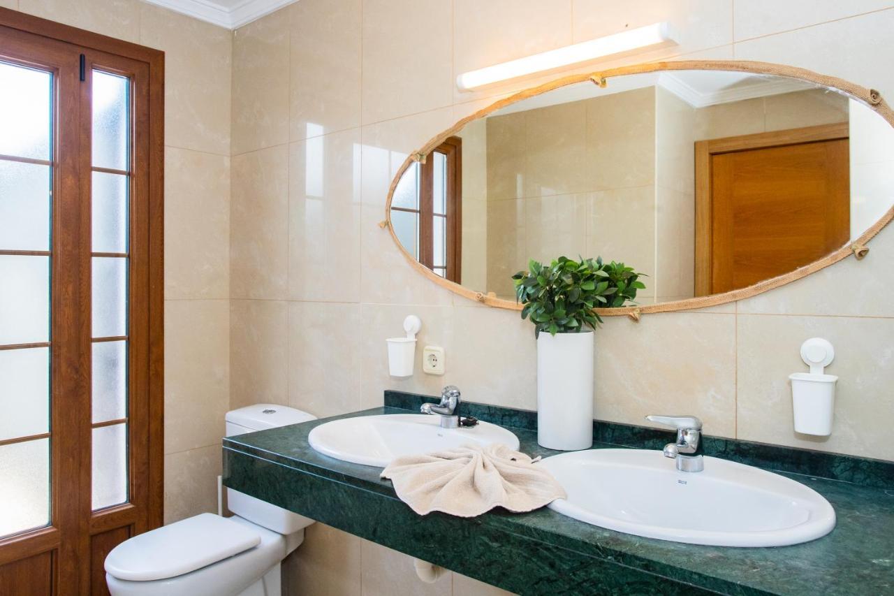 22 Sea Views, Pool,games,hot Tub, Office With Computer+ Wifi *