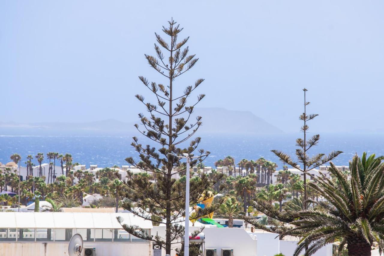 22 Sea Views, Pool,games,hot Tub, Office With Computer+ Wifi Villa