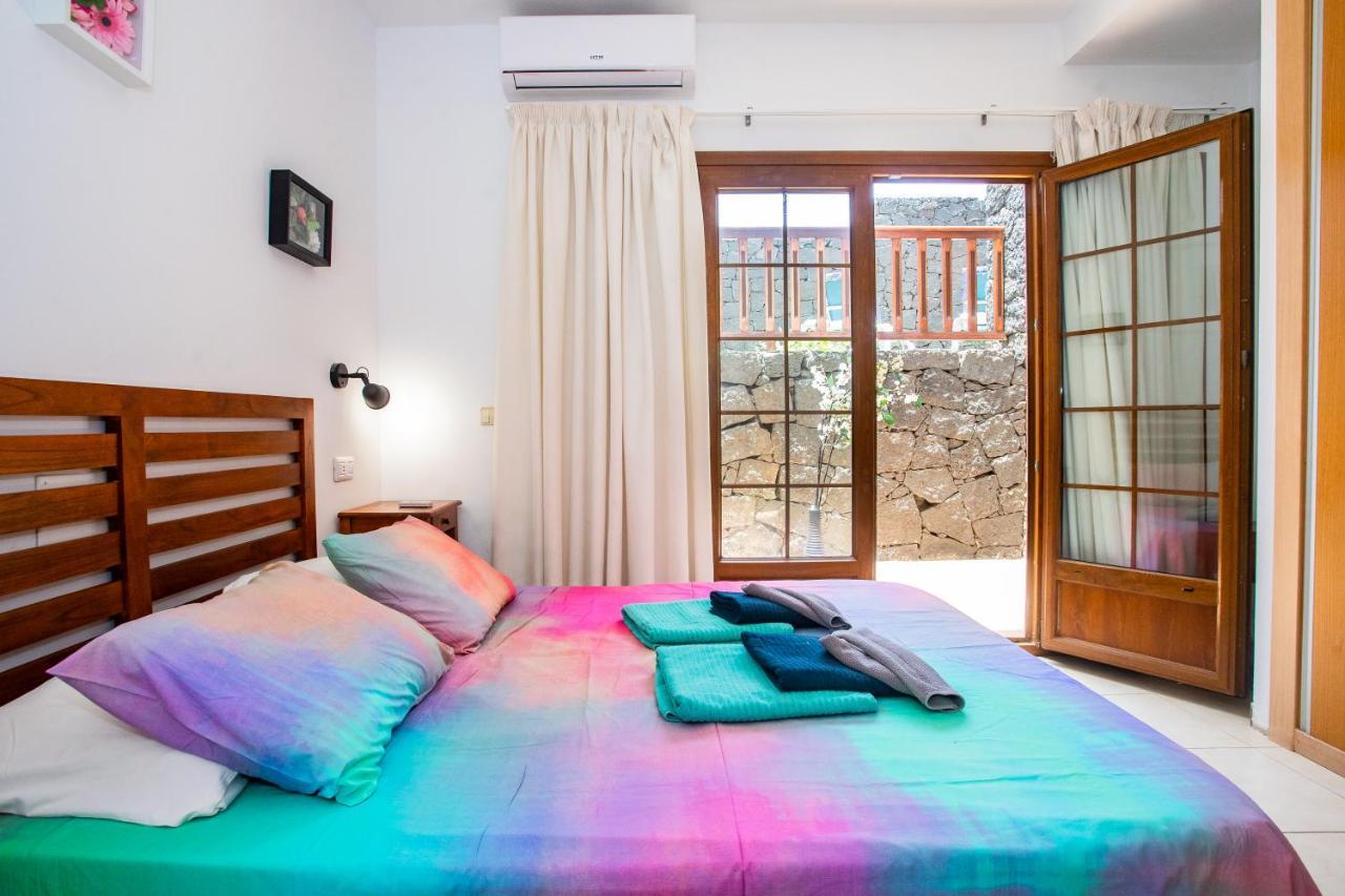 22 Sea Views, Pool,games,hot Tub, Office With Computer+ Wifi Villa Playa Blanca (Lanzarote)