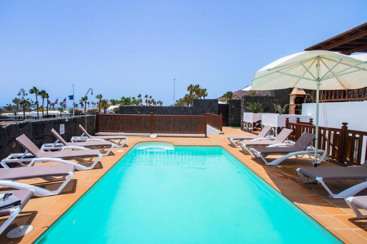 22 Sea Views, Pool,games,hot Tub, Office With Computer+ Wifi Villa *