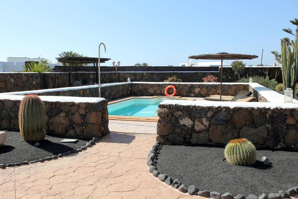 El Caserio De Gueime Con Piscina Climatizada Country house *