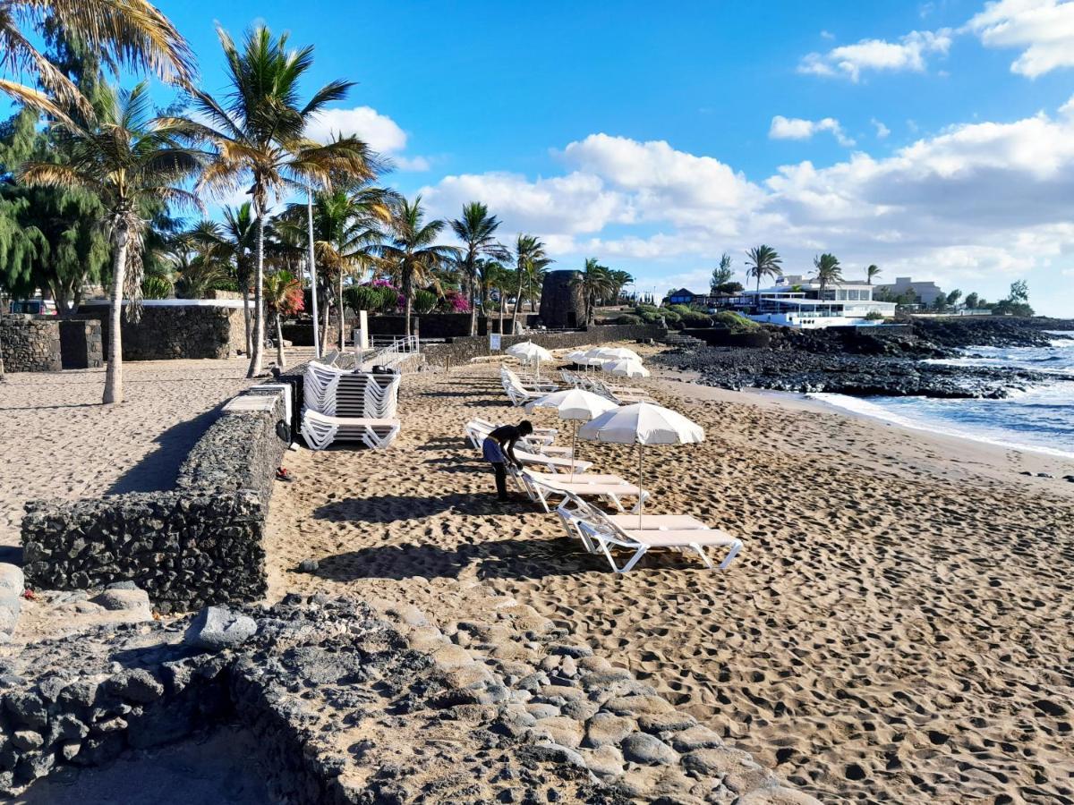 Playa Bastian - Piscina Climatizada - Wifi - Playa 1 Min. Apartment *