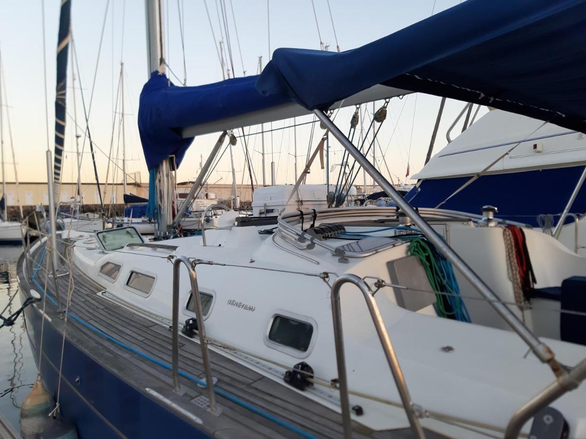 Botel Erima *